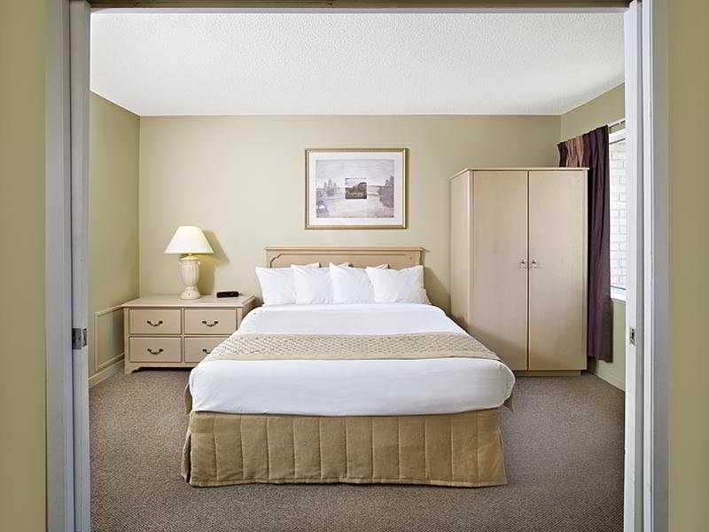 Towneplace Suites By Marriott Mississauga-Airport Corporate Centre Екстер'єр фото