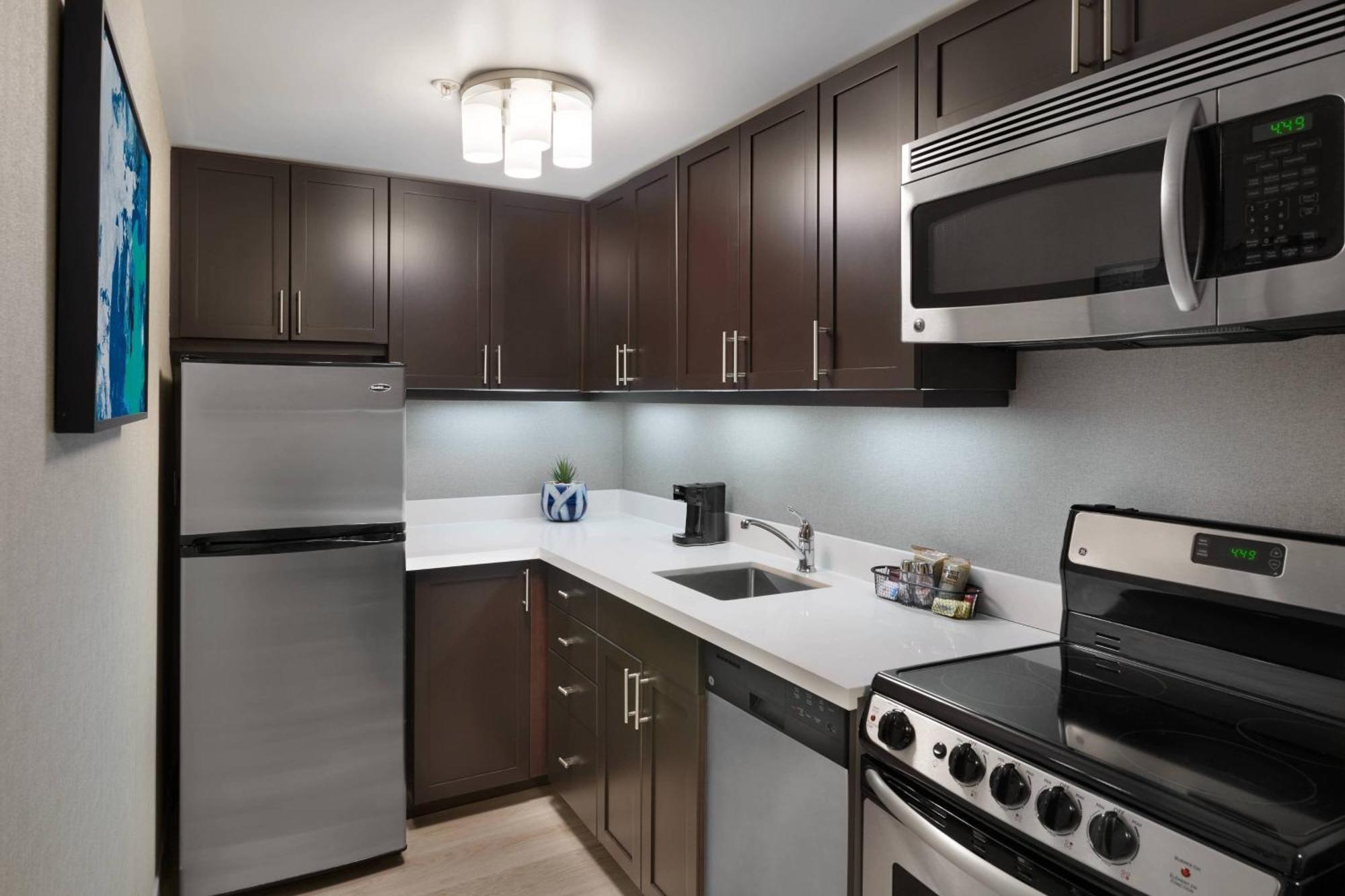 Towneplace Suites By Marriott Mississauga-Airport Corporate Centre Екстер'єр фото