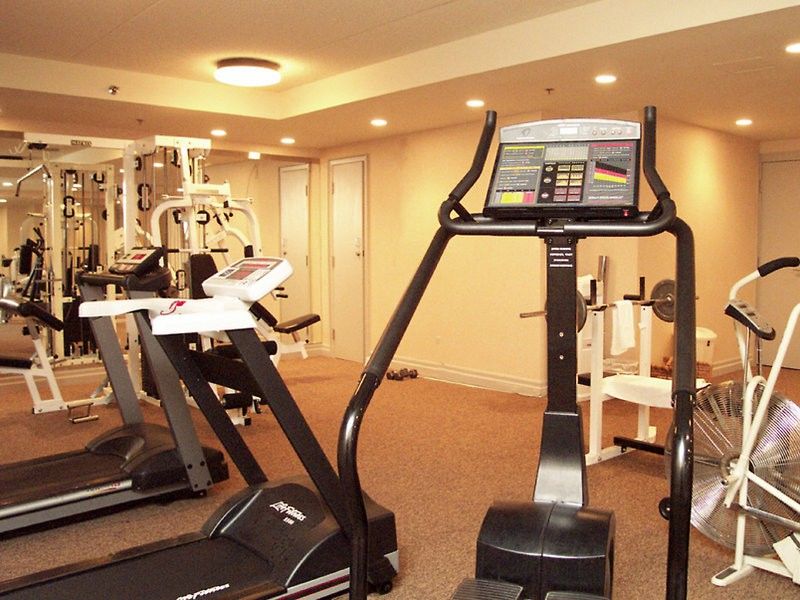 Towneplace Suites By Marriott Mississauga-Airport Corporate Centre Екстер'єр фото